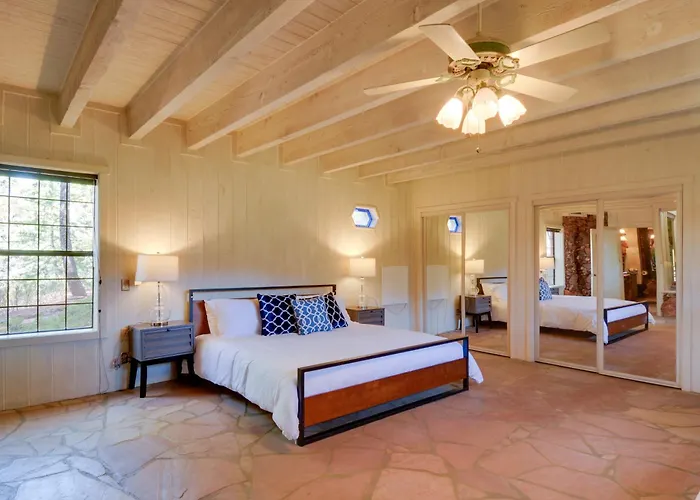Stone Manor | Hot Tub Red Rock Views | Guest Ferienhaus